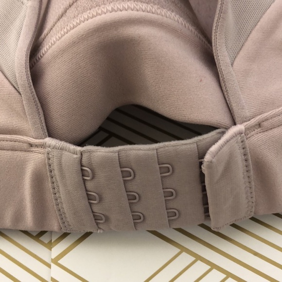 Under armour top - Picture 5 of 11